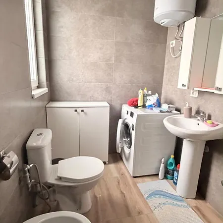 Tirana Airport 2 Apartment *
